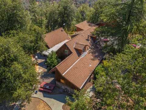 View/Area - 14532 Chauncy Way, Redding, CA 96003 photo 10 of 14