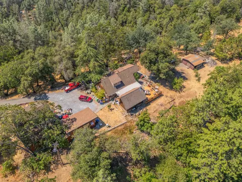 View/Area - 14532 Chauncy Way, Redding, CA 96003 photo 7 of 14