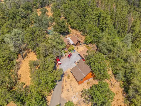 View/Area - 14532 Chauncy Way, Redding, CA 96003 photo 3 of 14
