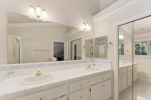 2589 Castlewood Dr, Redding, CA 96002 photo 20