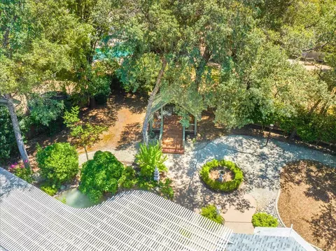 2589 Castlewood Dr, Redding, CA 96002 photo 50