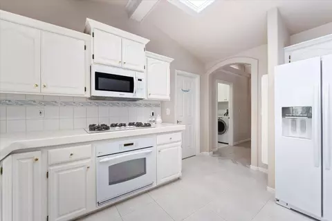 2589 Castlewood Dr, Redding, CA 96002 photo 11