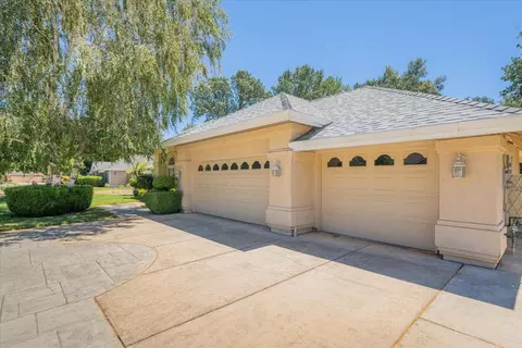 2589 Castlewood Dr, Redding, CA 96002 photo 52