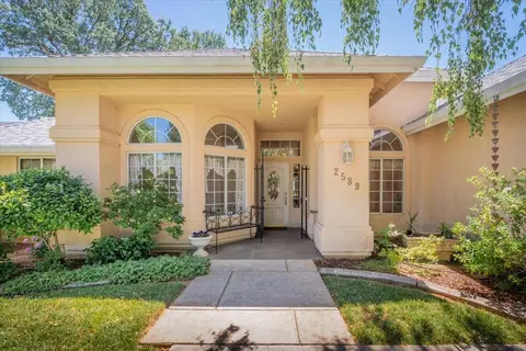 2589 Castlewood Dr, Redding, CA 96002 photo 3