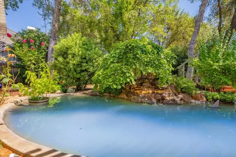 2589 Castlewood Dr, Redding, CA 96002 photo 30
