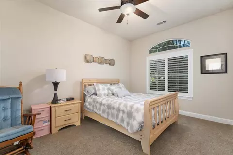 Bedroom - 3648 Laver Ct, Redding, CA 96002 photo 5 of 6