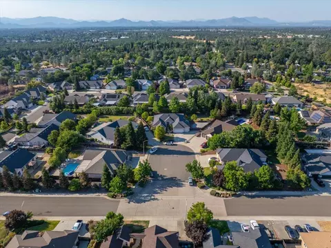 View/Area - 3648 Laver Ct, Redding, CA 96002 photo 5 of 5