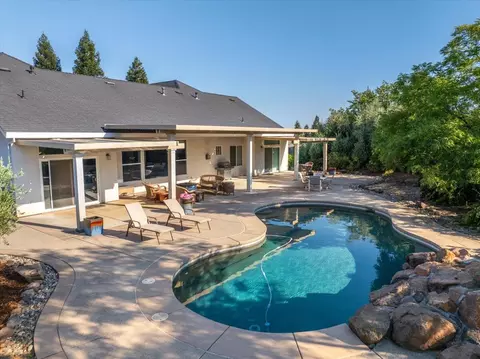 Exterior - 3648 Laver Ct, Redding, CA 96002 photo 10 of 16