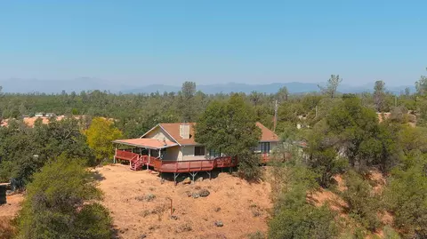 13213 Hidden Oaks Trl, Redding, CA 96003