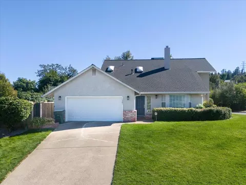 4481 Tralee Ln, Redding, CA 96001
