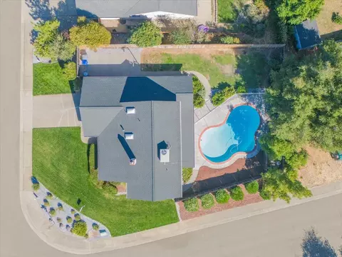 4481 Tralee Ln, Redding, CA 96001 photo 3