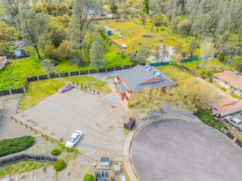 View/Area - 3250 Lana Ct, Redding, CA 96003 photo 6 of 11