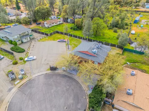 View/Area - 3250 Lana Ct, Redding, CA 96003 photo 5 of 11
