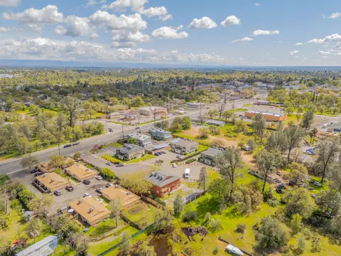 View/Area - 3250 Lana Ct, Redding, CA 96003 photo 9 of 11