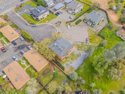 View/Area - 3250 Lana Ct, Redding, CA 96003 photo 3 of 11