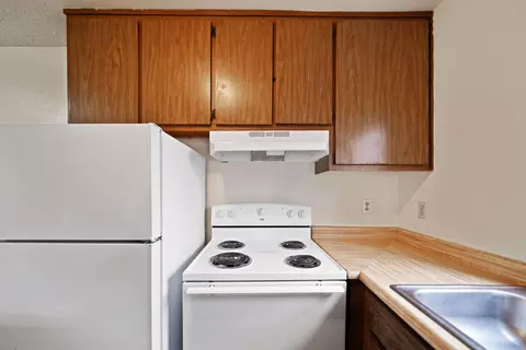 Kitchen - 3250 Lana Ct, Redding, CA 96003 photo 3 of 4