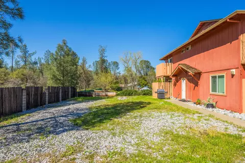 Exterior - 3250 Lana Ct, Redding, CA 96003 photo 10 of 11
