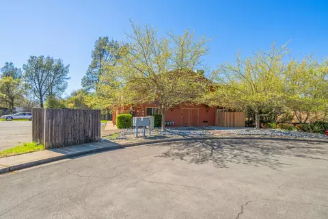Exterior - 3250 Lana Ct, Redding, CA 96003 photo 7 of 11