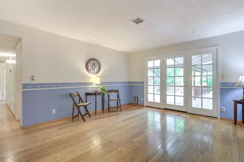 8589 Copper Dr, Redding, CA 96001 photo 8