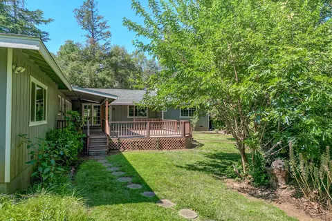 8589 Copper Dr, Redding, CA 96001 photo 52
