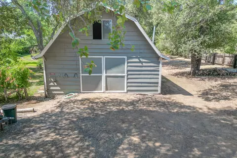 8589 Copper Dr, Redding, CA 96001 photo 38