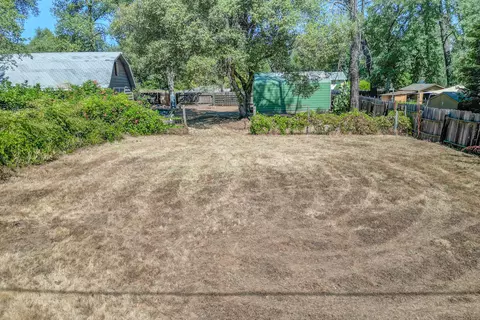 8589 Copper Dr, Redding, CA 96001 photo 49