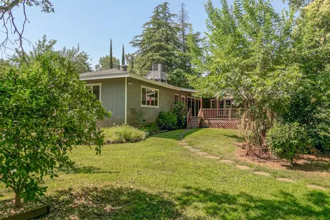 8589 Copper Dr, Redding, CA 96001 photo 46