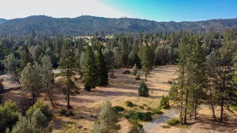 View/Area - 40 Lewiston Turnpike Rd, Lewiston, CA 96052 photo 2 of 4