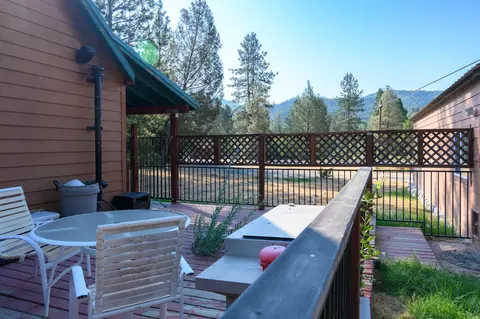 Exterior - 40 Lewiston Turnpike Rd, Lewiston, CA 96052 photo 8 of 10