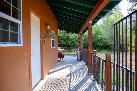 Exterior - 40 Lewiston Turnpike Rd, Lewiston, CA 96052 photo 2 of 10