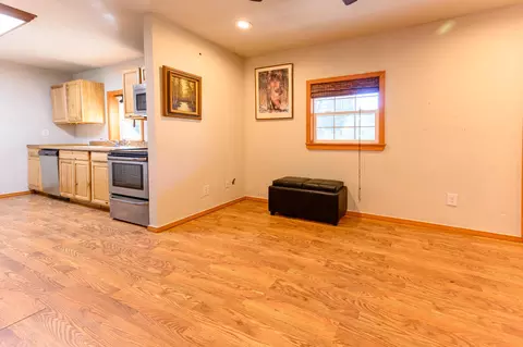 Living - 40 Lewiston Turnpike Rd, Lewiston, CA 96052 photo 2 of 3