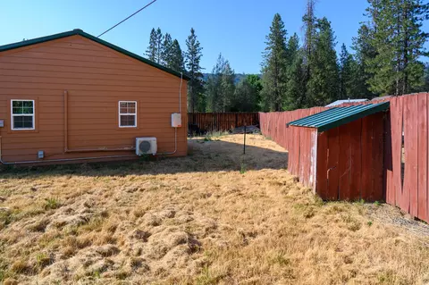 Exterior - 40 Lewiston Turnpike Rd, Lewiston, CA 96052 photo 7 of 10