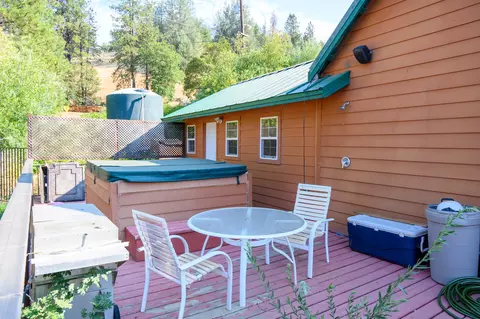 Exterior - 40 Lewiston Turnpike Rd, Lewiston, CA 96052 photo 4 of 10