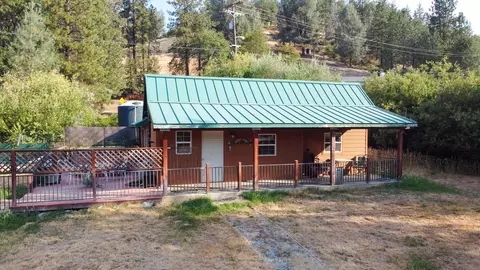 Exterior - 40 Lewiston Turnpike Rd, Lewiston, CA 96052 photo 1 of 10