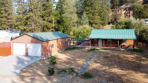 40 Lewiston Turnpike Rd, Lewiston, CA 96052