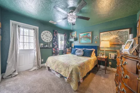 Bedroom - 2711 N Bonnyview Rd, Redding, CA 96001 photo 2 of 3
