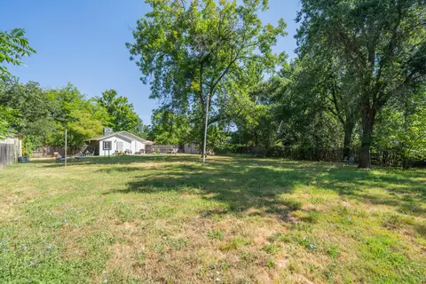Exterior - 2711 N Bonnyview Rd, Redding, CA 96001 photo 28 of 33