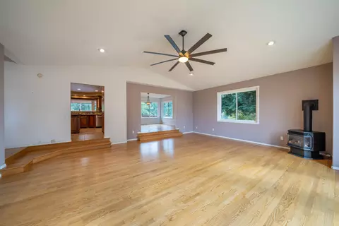 Living - 8107 Montgomery Cir, Redding, CA 96001 photo 3 of 9