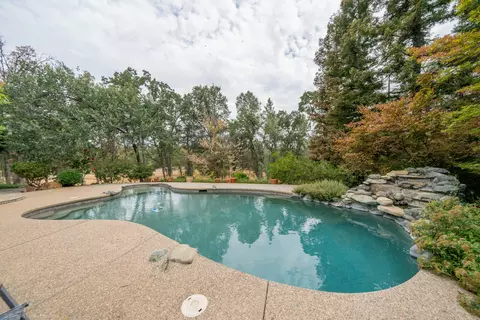 Exterior - 8107 Montgomery Cir, Redding, CA 96001 photo 22 of 51