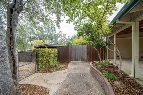 Exterior - 8107 Montgomery Cir, Redding, CA 96001 photo 48 of 51