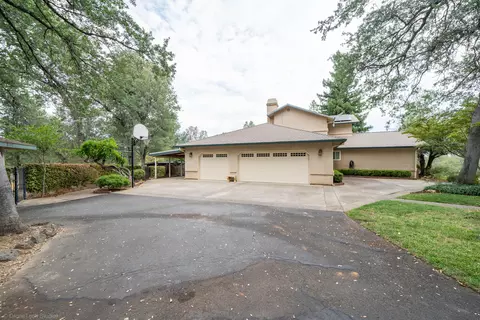 Exterior - 8107 Montgomery Cir, Redding, CA 96001 photo 47 of 51