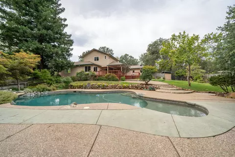 Exterior - 8107 Montgomery Cir, Redding, CA 96001 photo 16 of 51