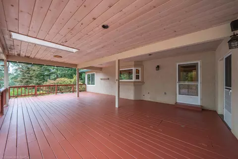 Exterior - 8107 Montgomery Cir, Redding, CA 96001 photo 4 of 51