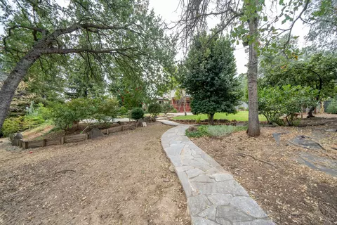 Exterior - 8107 Montgomery Cir, Redding, CA 96001 photo 42 of 51