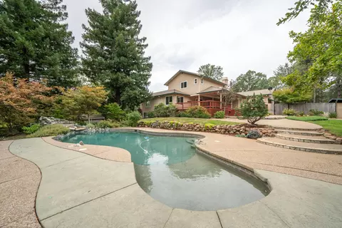 Exterior - 8107 Montgomery Cir, Redding, CA 96001 photo 15 of 51