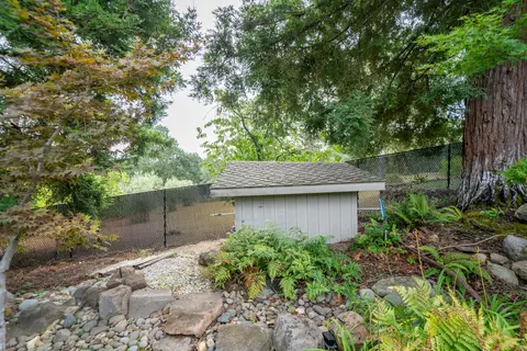 Exterior - 8107 Montgomery Cir, Redding, CA 96001 photo 25 of 51