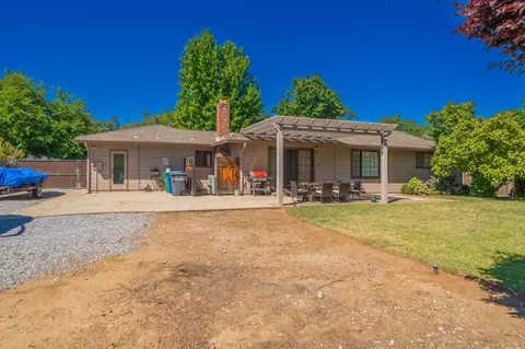 3730 Riverview Dr, Redding, CA 96001 photo 14