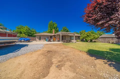 3730 Riverview Dr, Redding, CA 96001 photo 13