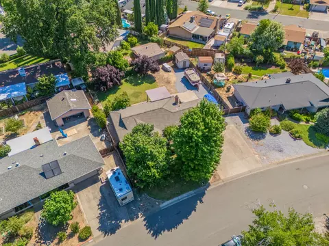 3730 Riverview Dr, Redding, CA 96001 photo 19