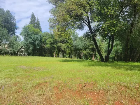 13417 Tierra Heights Rd, Redding, CA 96003 photo 5